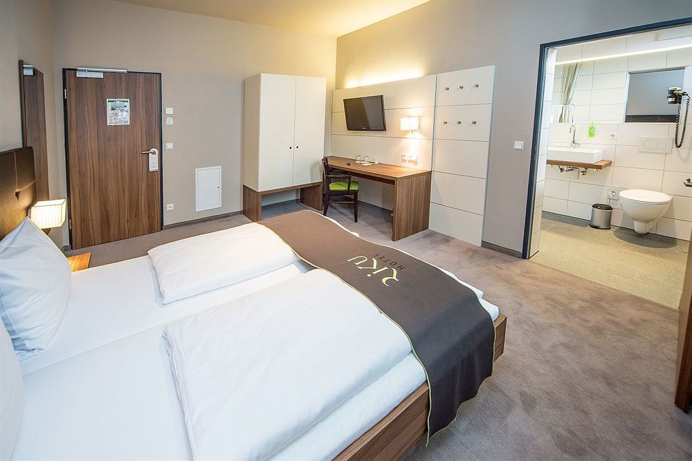 Joesepp'S Hotel Am Schweizerberg Memmingen Bagian luar foto