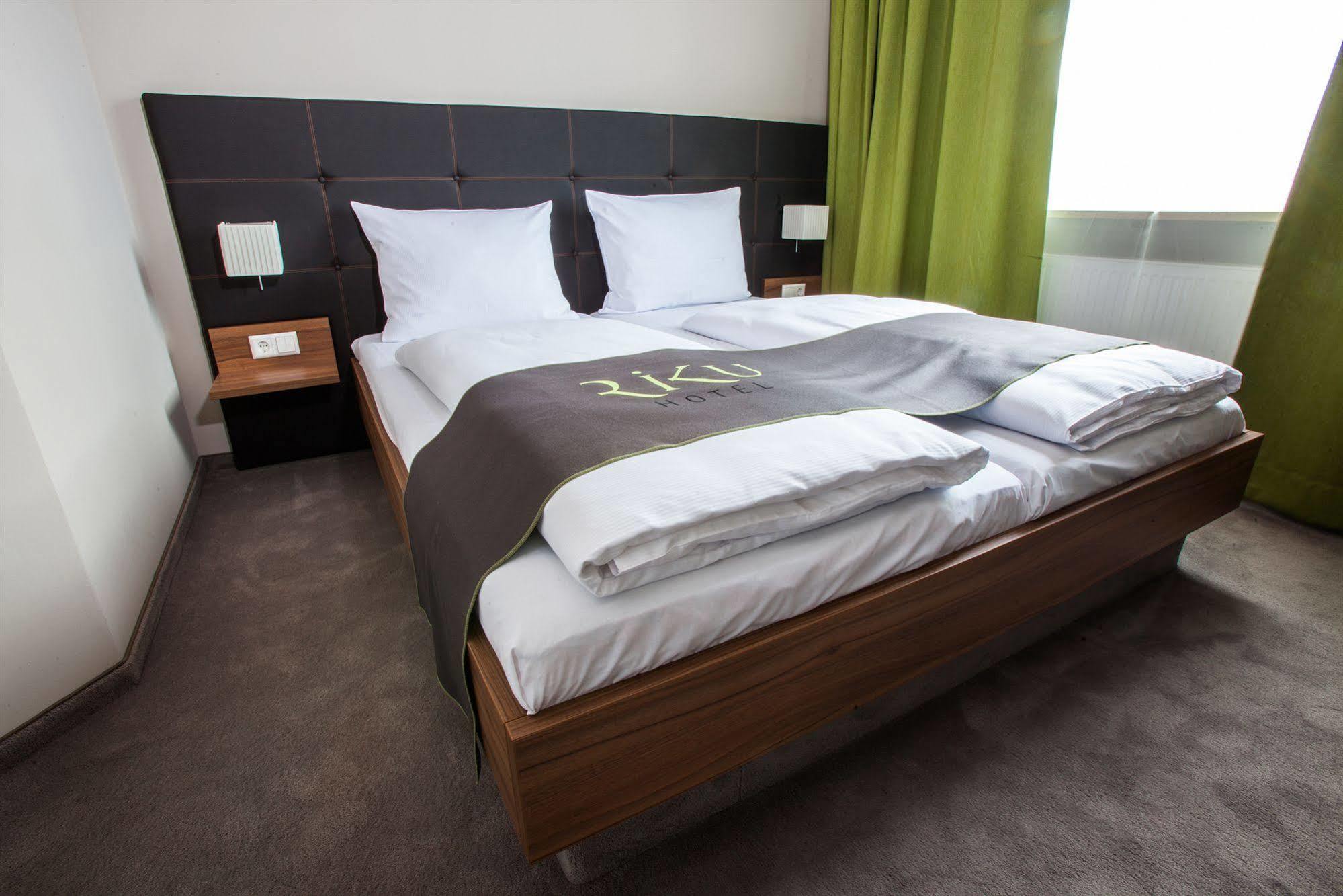 Joesepp'S Hotel Am Schweizerberg Memmingen Bagian luar foto